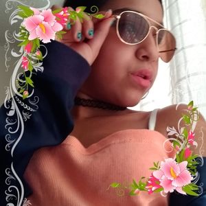 Meet your Posher, Leiah